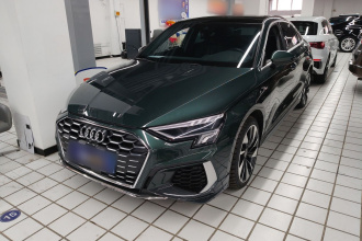 奥迪A3 2024款 A3L Limousine 35 TFSI 时尚运动型