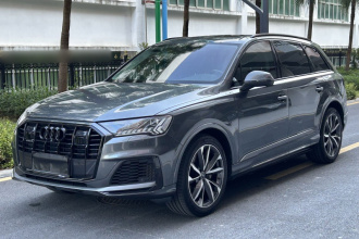 奥迪Q7 2022款 55 TFSI quattro S line运动型