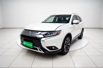 三菱 欧蓝德 2019款 2.0L 两驱畅享版 5座 国VI
