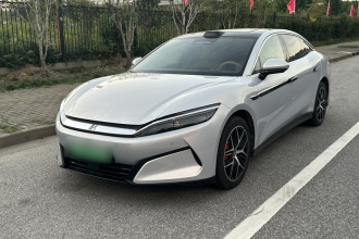 比亚迪 汉L 2025款 EV 四驱激光雷达旗舰型