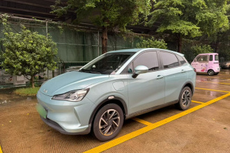 哪吒汽车 哪吒V 2021款 长续航娱乐版升级型