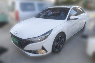 现代 伊兰特 2022款 240TGDi DCT LUX尊贵版