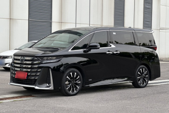 丰田 威尔法 2024款 皇冠 双擎 2.5L 至尊行政版