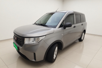 五菱汽车 五菱宏光PLUS 2020款 1.5L 手动标准型 5座