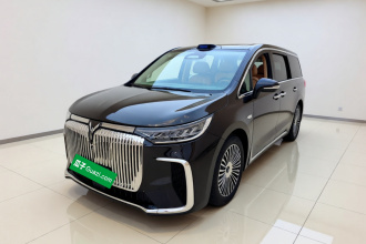 岚图汽车 岚图梦想家 2025款 PHEV 四驱旗舰乾崑版
