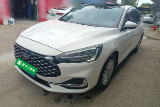 福特 福克斯 2021款 三厢 EcoBoost 180 自动锋潮型
