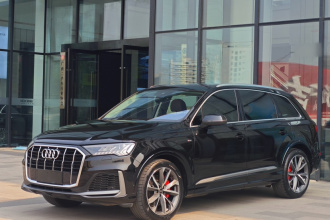 奥迪Q7 2022款 55 TFSI quattro S line运动型