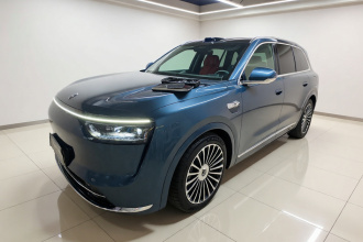 鸿蒙智行 问界M8 2025款 增程 Ultra版 53.4kWh 5座版 (192线激光雷达）