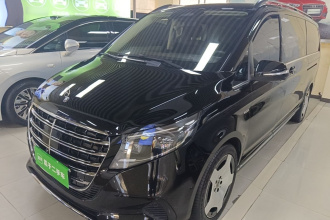 奔驰V级 2024款 V 300 L 长轴距豪华版