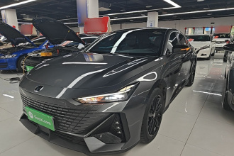 长安UNI-V 2022款 1.5T 尊贵型