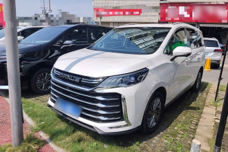 上汽大通MAXUS 大通G50 2023款 PLUS 1.5T 幸福推荐自动护航版