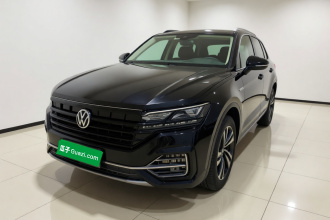 大众 途锐 2022款 3.0TSI 锐享版 曜黑运动套装