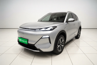 吉利银河 银河星舰7 EM-i 2025款 120km 探索+版