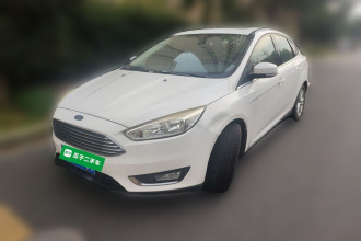 福特 福克斯 2017款 三厢 EcoBoost 180 自动精英型