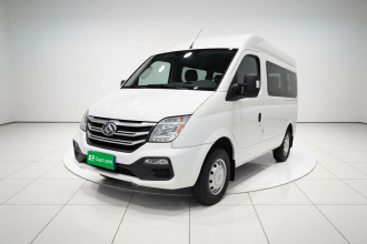 上汽大通MAXUS 新途V80 2023款 2.0T 手动经典傲运通短轴中顶7/8/9座