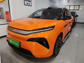 比亚迪 唐L 2025款 EV 600KM四驱激光雷达旗舰型