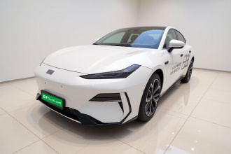 吉利银河 银河E8 2025款 700km 远航智驾版