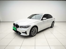 宝马3系 2022款 320i 运动套装