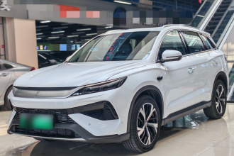 比亚迪 宋Pro新能源 2025款 第二代 智驾版 DM-i 115KM卓越型