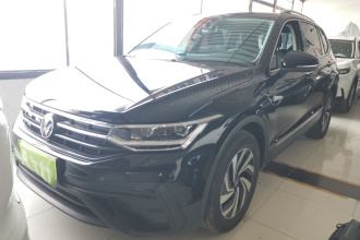 大众 途观L 2025款 出众款 300TSI 自动两驱龙腾版
