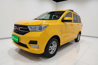 五菱汽车 五菱宏光 2021款 改款 1.5L S标准型 液压助力LAR