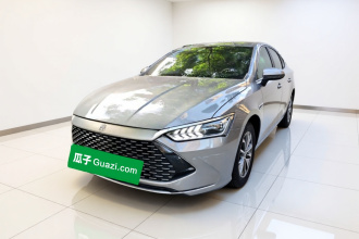 比亚迪 秦PLUS 2024款 荣耀版 DM-i 55KM领先型