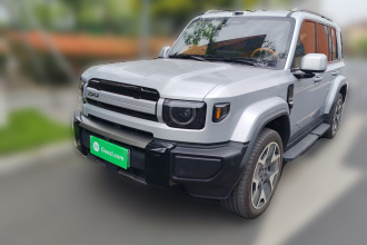 iCAR V27 2026款 200KM四驱猎鹰700