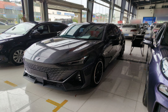 长安UNI-V 2022款 1.5T 尊贵型