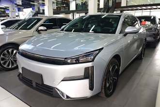 吉利银河 银河L6 2025款 EM-i 140km 星舰版