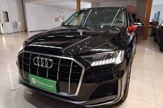 奥迪Q7 2022款 55 TFSI quattro S line运动型