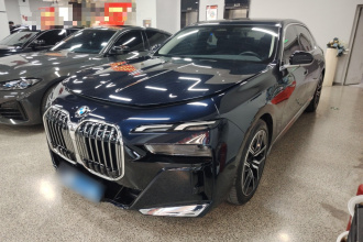 宝马7系 2023款 735Li M运动套装