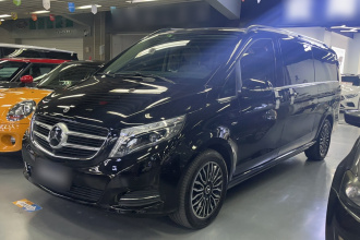 奔驰V级 2017款 V 260 L 尊贵加长版