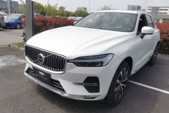 沃尔沃XC60 2025款 B5 四驱智远豪华版