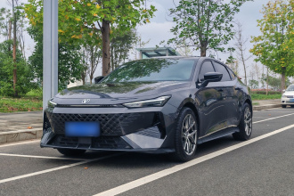 长安UNI-V 2025款 1.5T 500Bar尊贵型