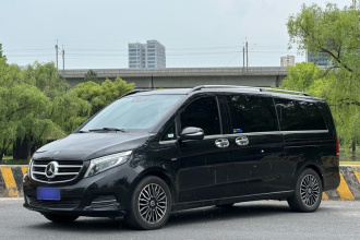 奔驰V级 2018款 V 260 L 尊贵加长版 国VI