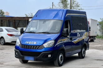依维柯欧胜 2021款 3.0T 自动超瑞短轴高顶侧拉门F1C