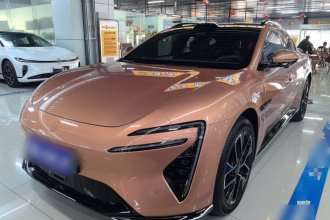 阿维塔06T 2026款 Performance 三电机纯电版