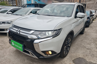 三菱 欧蓝德 2019款 2.0L 两驱畅享版 5座 国VI