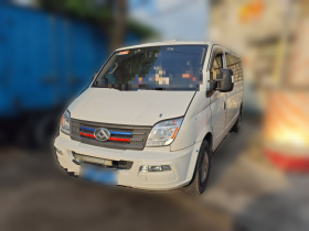 上汽大通MAXUS 新途V80 2023款 2.0T 手动经典傲运通长轴超低顶6/7/8/9座