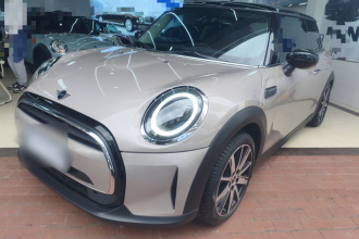 MINI 2023款 改款 1.5T COOPER 艺术家