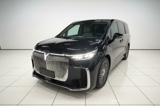 岚图汽车 岚图梦想家 2025款 PHEV 四驱旗舰乾崑版