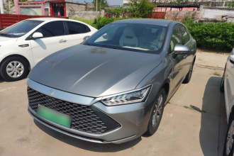 比亚迪 秦PLUS 2024款 荣耀版 DM-i 55KM领先型