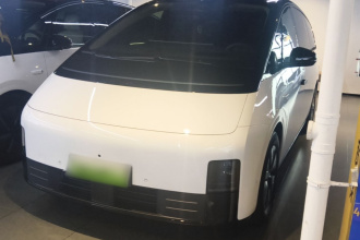 理想汽车 理想MEGA 2025款 Home 家庭特别版