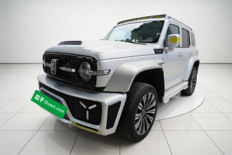 超境汽车 共创坦克300 2021款 2.0T 赛博坦克