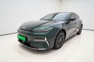 吉利银河 银河星耀8 2025款 130km EM-i 尊贵版