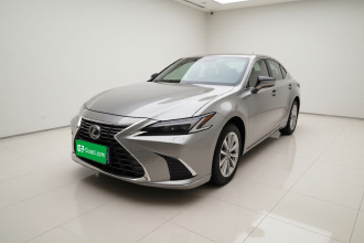 雷克萨斯ES 2025款 200 臻享版