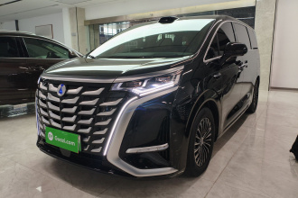 腾势D9 2025款 DM-i 智驾版 1020 四驱旗舰型