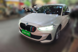 宝马1系 2021款 改款 120i M运动曜夜版