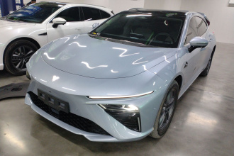 哪吒汽车 哪吒S猎装 2024款 增程300 标准版