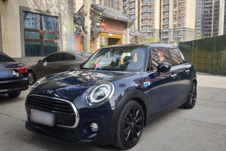 MINI 2018款 1.5T COOPER 艺术家 五门版